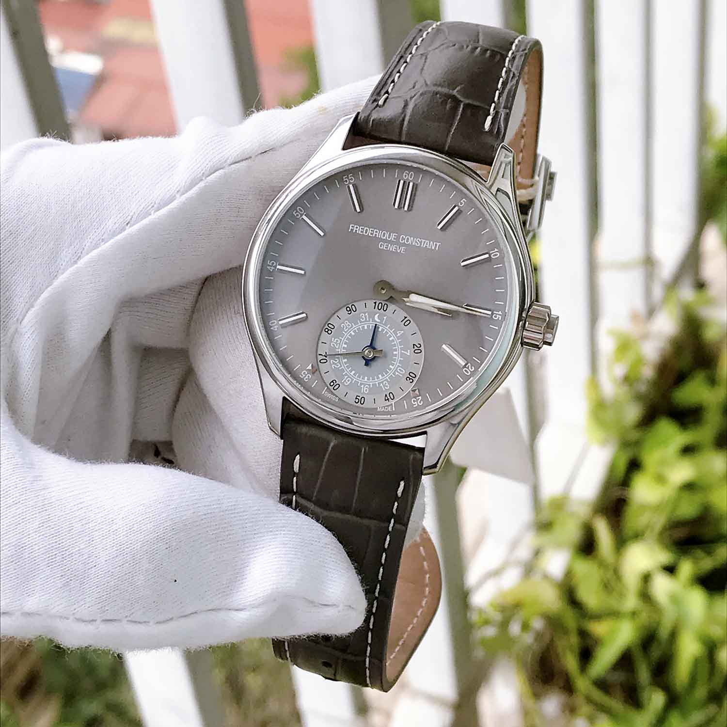 Montre Connectée Frédérique Constant Horological Smartwatch FC-285LGS5B6 - Gris, Cuir, D'occasion